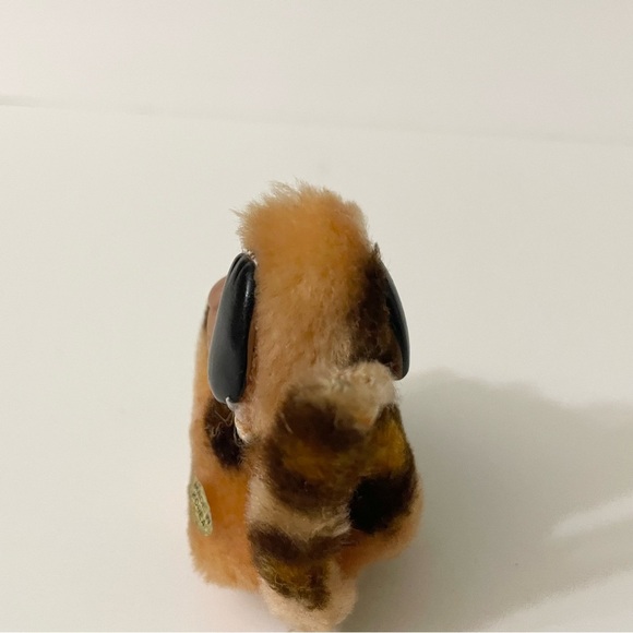 Vintage Wrinkles Hound Hugger Dog Plush Doll - Picture 8 of 16